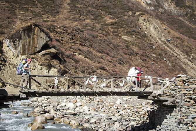 10 Days Manaslu Circuit Trek in Larke La Pass - Day 4: Deng to Namrung, a longer mountain day