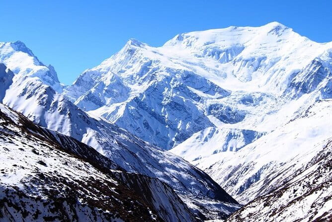 13 Days Trekking in Annapurna Circuit - Yakkharka and the thin-air section