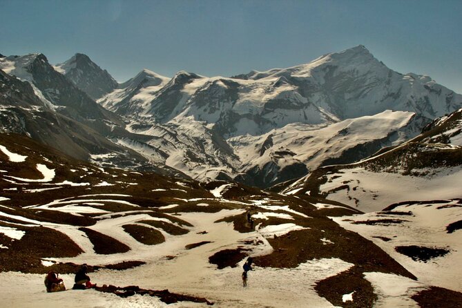 14 Days Annapurna Circuit Trek - The long road to Besisahar and Chame