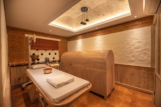 21 Day Ayurveda & Yoga Retreat in the Himalayan country, Nepal - Ayurvedic therapies from massage to Shirodhara