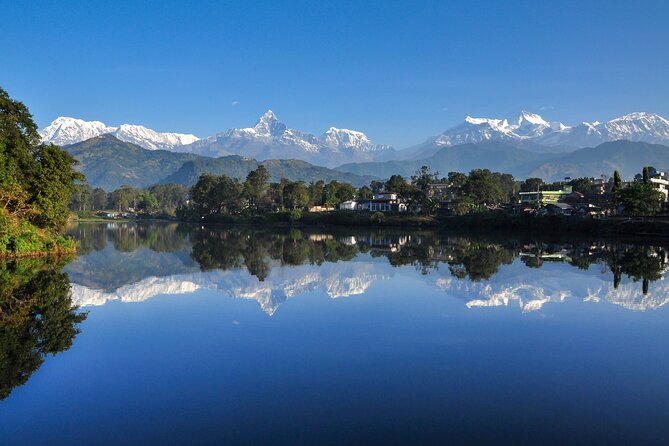8 Days Tour in Nepal (Accommodation at 5 Star Hotel) - Day 4: Canoes, jungle paths, and a jeep safari in Chitwan