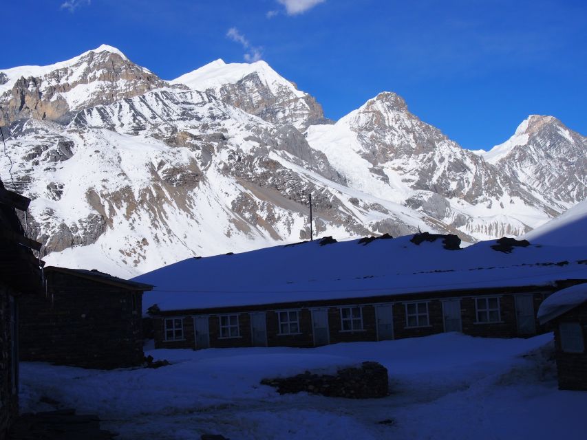 Annapurna Circuit Trekking 13 Days - Pisang and Manang: the trek’s cultural center