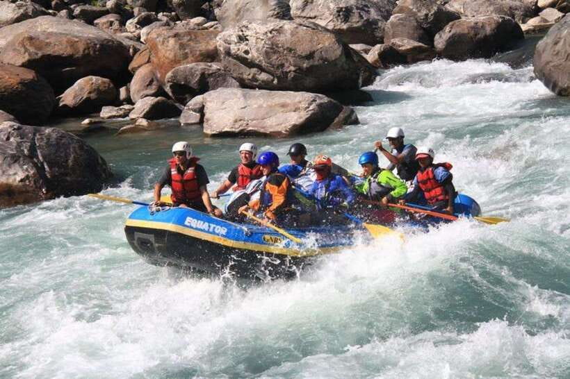 Beginner-Friendly Rafting Adventure on the Trishuli River - The first two hours: calm water, rapids, and paddling practice