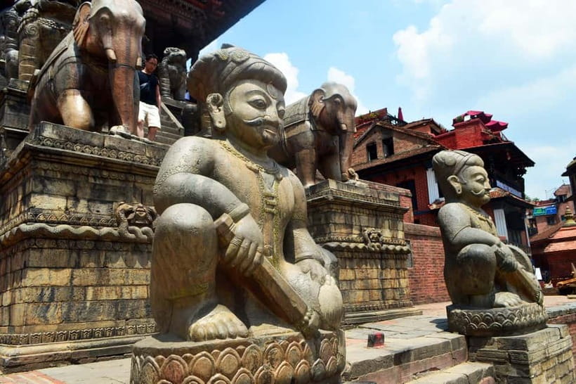 Bhaktapur Durbar Square 4-Hour Tour - What the $3.94 price really covers