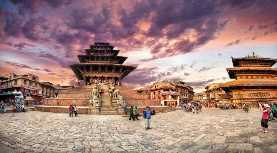 Bhaktapur Durbar Square and Boudhanath Stupa - Boudhanath Stupa, Kathmandu’s great circle walk