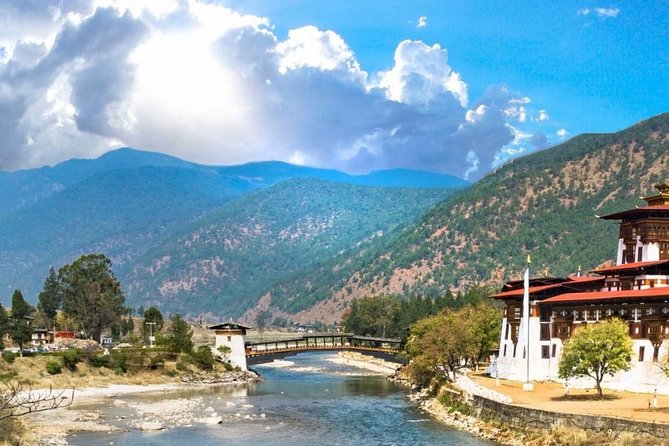 Bhutan Tour- 4 DAYS 3 NIGHTS - The return flight and Chomolhari views