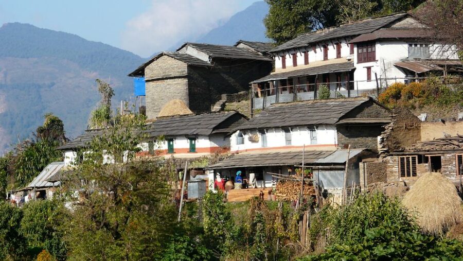 Day Hike at Annapurna Foothills - Along the ridge toward Dhampus
