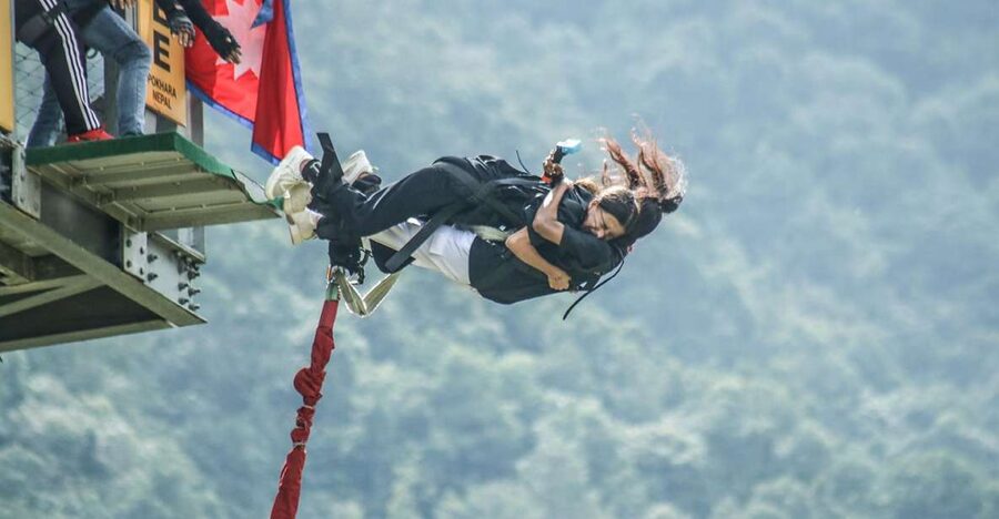 Double Dare: Tandem Bungee Adventure - Sharing the freefall with a partner