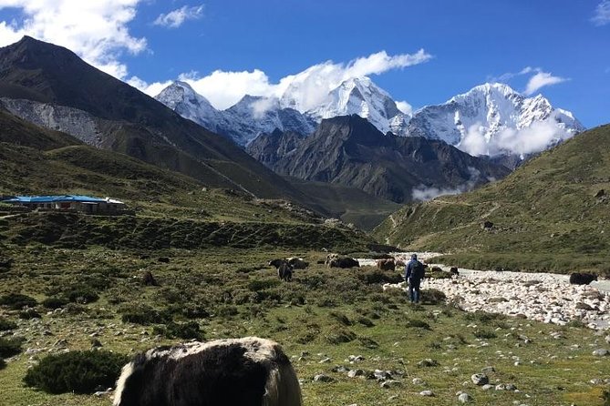 Everest base camp flight over by Helicopter from Kathmandu - Why this helicopter trip is so popular