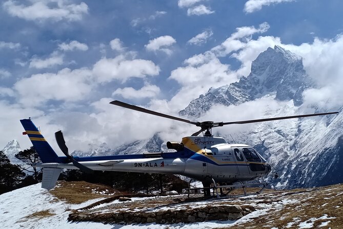 Everest Base Camp Helicopter Tour - Pheriche and the high-altitude passenger split
