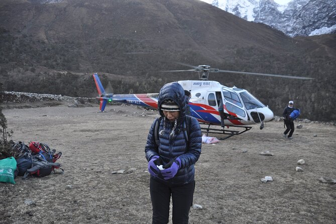 Everest Base Camp Helicopter Tour landing at Hotel Everest View - Shared seats, passenger limits, and practical rules