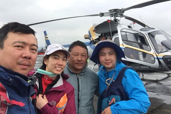 Everest Base Camp Helicopter Tour Stop at Hotel Everest View. - Pheriche and the window-seat arrangement