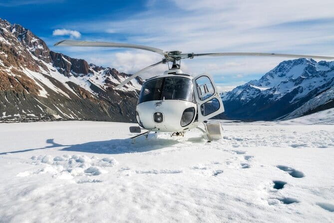 Everest Base Camp trek with Helicopter return 9 days - Day 4: Acclimatizing around Namche and Khumjung