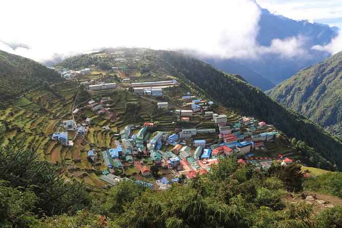 Everest Basecamp Trek: 14 days - The final approach through Dughla and Lobuche