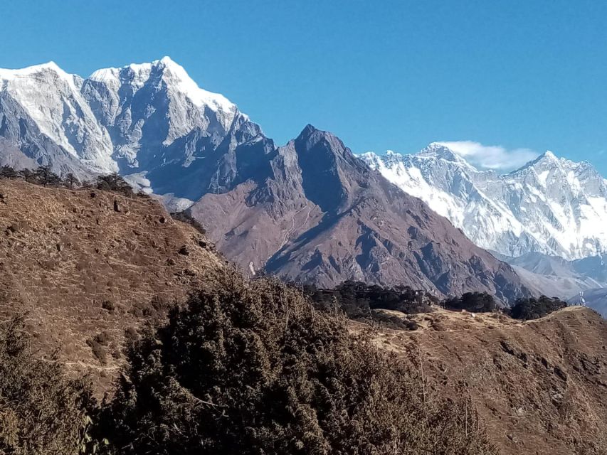 From Kathmandu Budget: 15 Day Everest Base Camp Trek - The route starts on the road, not in the air