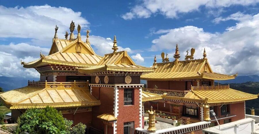 From Kathmandu: Dhulikhel - Namobuddha Spiritual Guided Hike - Walking from Dhulikhel toward Namobuddha
