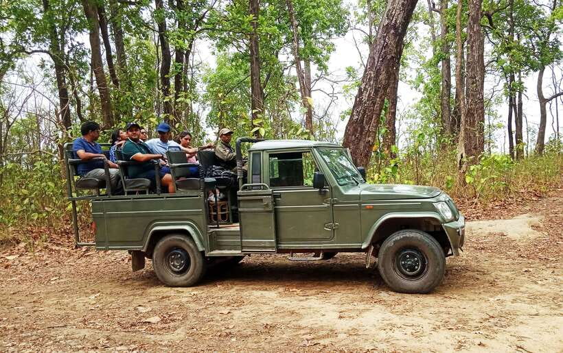 From Kathmandu/Pokhara: 2, 3, or 4-Day Chitwan Jungle Safari - Conservation centers with a useful purpose