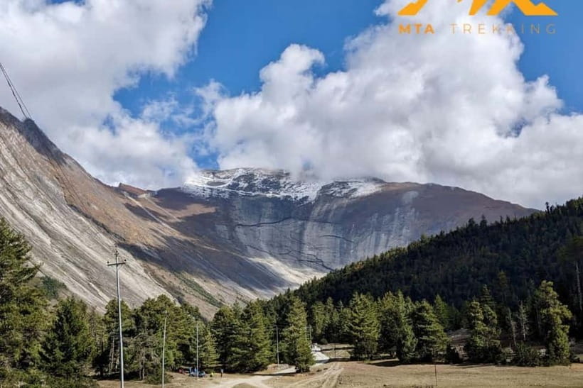 Kathmandu: 10-Day Annapurna Circuit Trek via Thorong La Pass - Upper Pisang to Manang: the scenic heart of the route