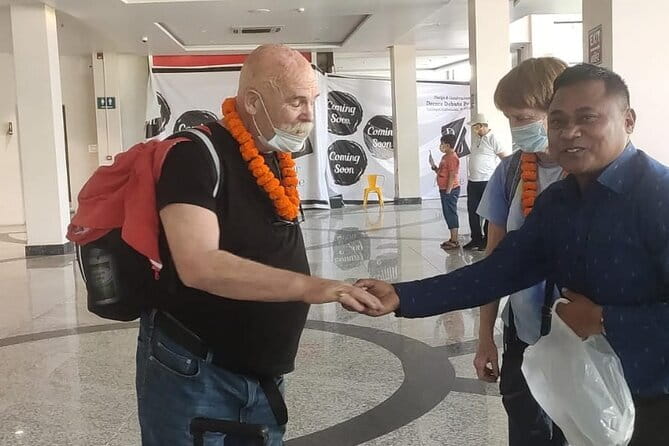 Kathmandu Airport Pickup and Drop-off Services - Airport arrival: from the gate to the vehicle