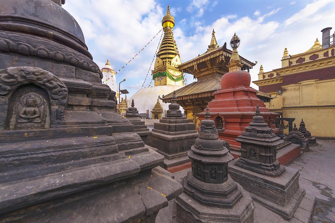 Kathmandu city tour - 4 UNESCO World Heritage Sites - Kathmandu Durbar Square: royal courtyards in the city center