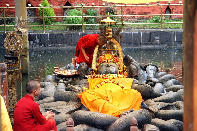 Kathmandu city tour - 4 UNESCO World Heritage Sites - What the guide and vehicle add to the day