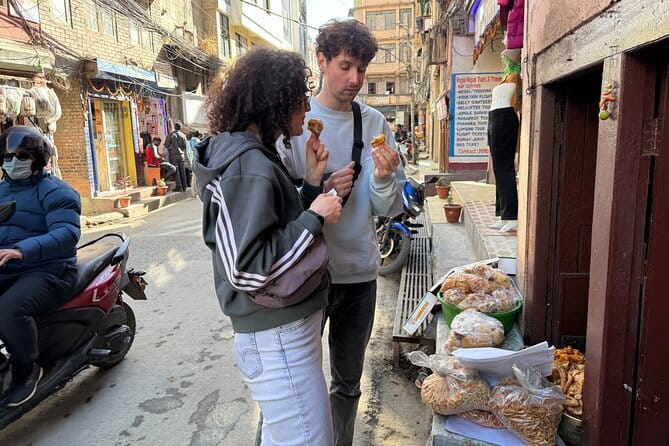 Kathmandu Food & Drink and Shopping Rickshaw Tour - Asan market, where food and shopping meet