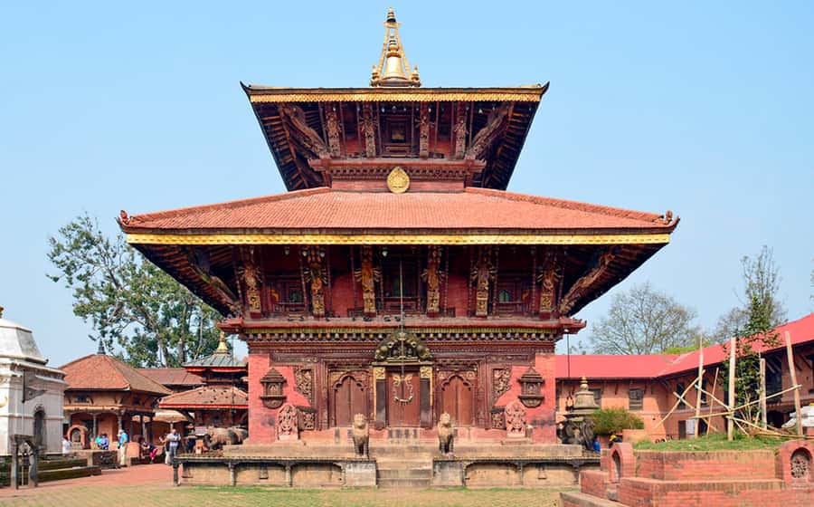Kathmandu: Nagarkot Sunrise and Hike Tour to Changu Narayan - Arriving at Changu Narayan Temple