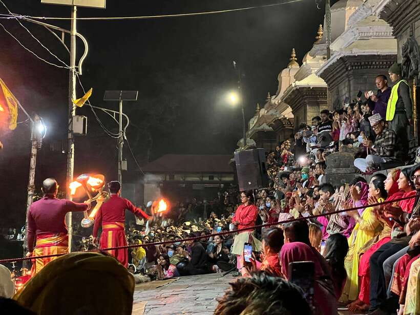 Kathmandu: Pashupatinath Evening Aarati Tour Private/Group - Practical details that improve the visit