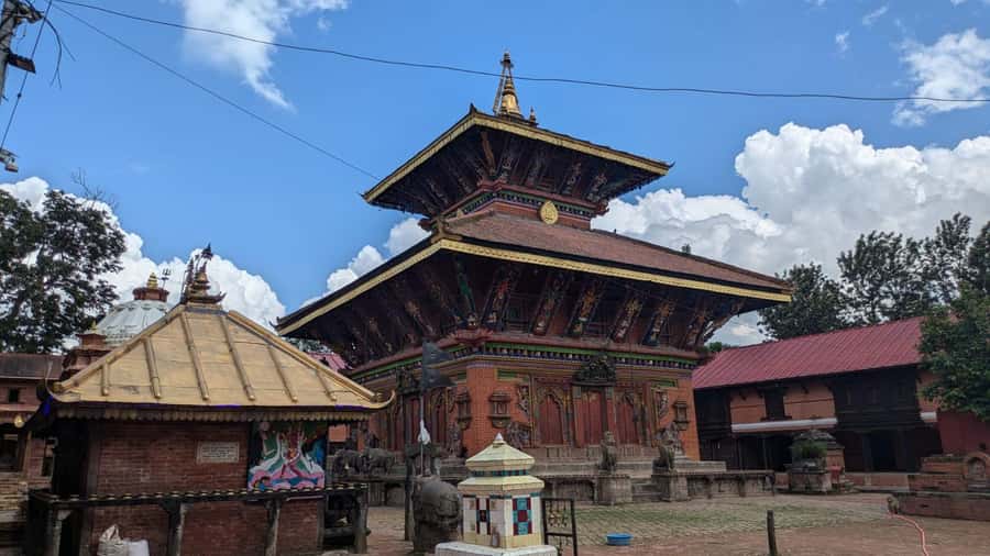 Kathmandu: UNESCO Heritage Site Private & Guided Tour - What the guide and vehicle add