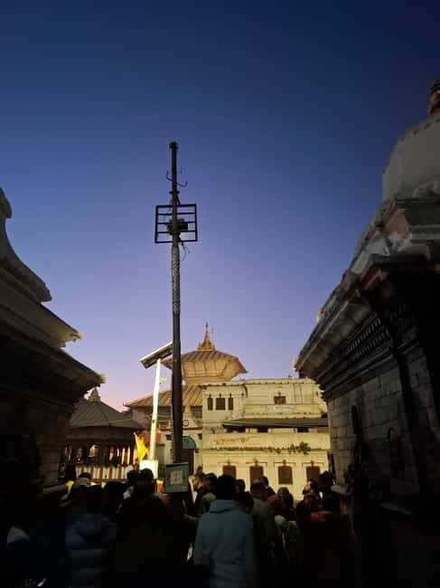 Katmandu: Pashupatinath Open Cremation & Evening Aarati - Walking to Arya Ghat