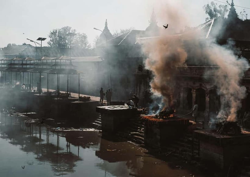 Katmandu: Pashupatinath Open Cremation & Evening Aarati - Booking advice for a smoother visit