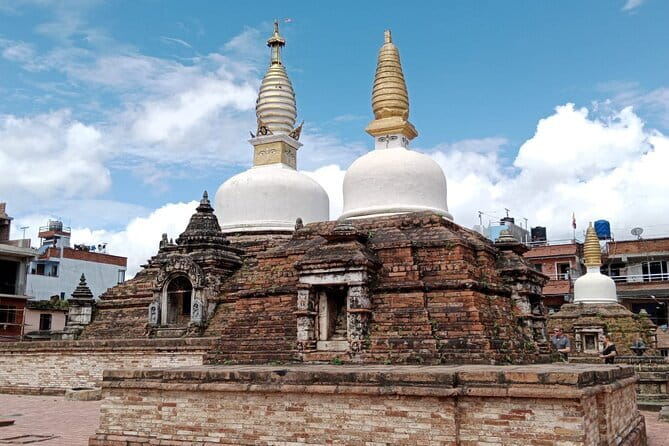 Kirtipur & Swayambhu Trip from Kathmandu: Local Eats and Drinks - Starting at Swayambhunath, Kathmandu’s hilltop stupa