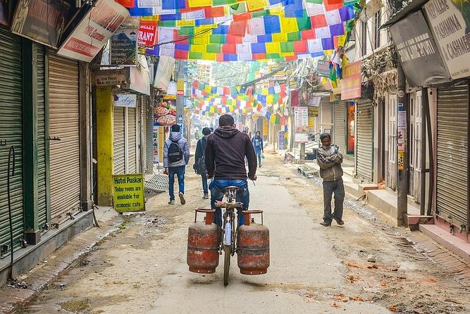 Local Bazaar Walking Tour in Kathmandu with Professional Guide - What the private format adds