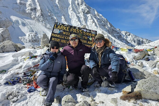 Manaslu Circuit Trek - 14 days of Himalayan Adventure - Day 5: Deng to Namrung and the first clear Tibetan influence
