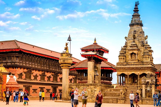 Nagarkot day hiking and Bhaktapur sightseeing - Starting at Changu Narayan Temple