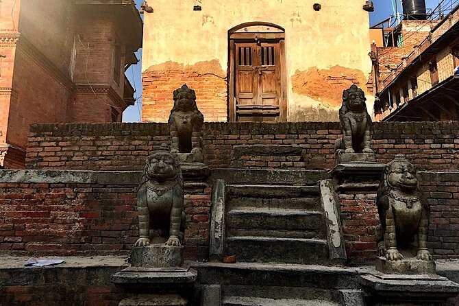 Nagarkot Sunrise & Bhaktapur Heritage Tour -Private Full Day Trip - Dattatreya Temple and the quieter eastern square