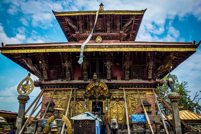 Nagarkot sunrise with trip to Changu Narayan Temple and Bhaktapur Durbar Square - What the private format changes