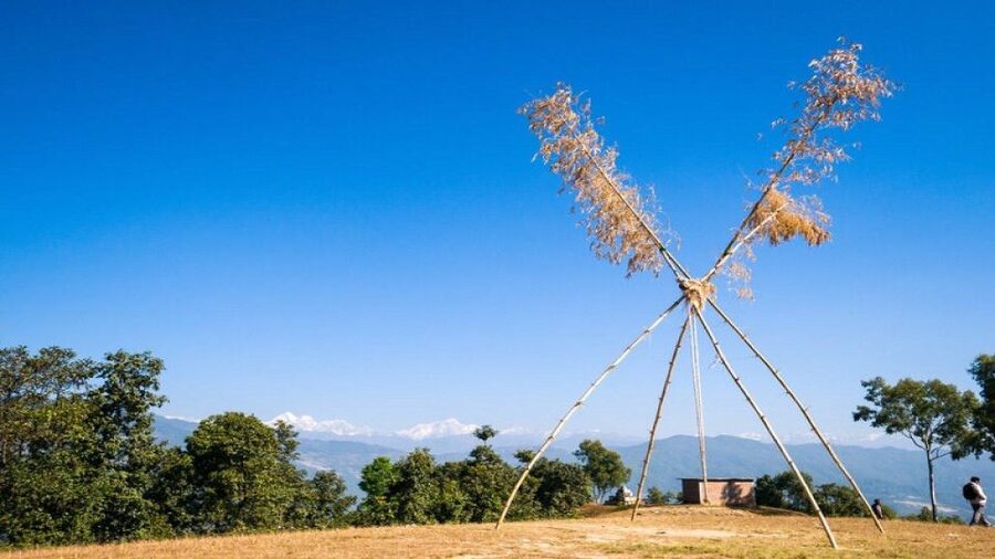 Panoramic Day Hike from Nagarkot to Changunarayan with Lunch - Lunch near the temple