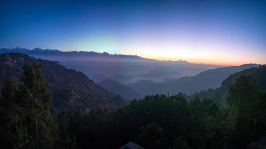 Panoramic Day Hike from Nagarkot to Changunarayan with Lunch - What the private format changes