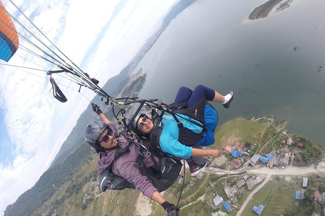 Paragliding at Sarangkot Pokhara - Photos and video without carrying a camera