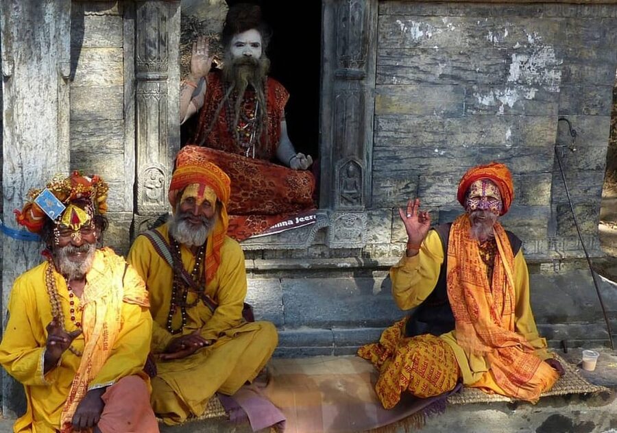 Pashupatinath: Evening tour of temple and Aarati ceremony - Beginning with the temple complex and its sacred buildings