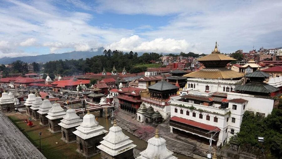 Pashupatinath: Evening tour of temple and Aarati ceremony - Should you book the evening Aarati visit?