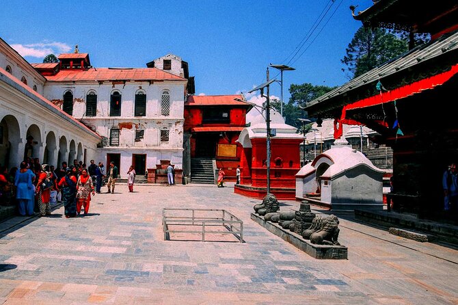 Pashupatinath Temple, Hindu Crematorium and Aarati in-depth Tour - Why Pashupatinath works best with a guide