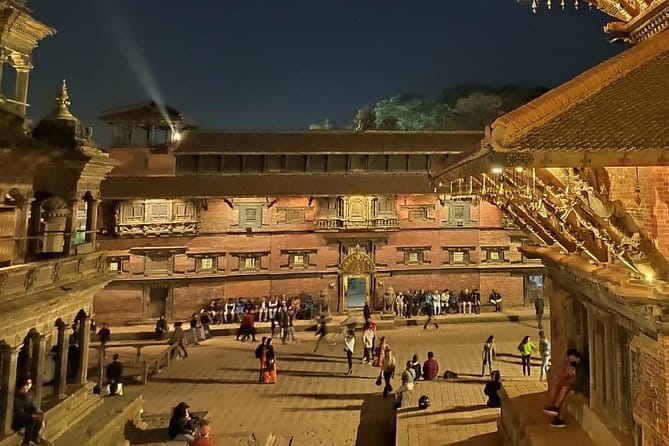 Patan and Bhaktapur Boutique Tour - Crossing to Bhaktapur Durbar Square