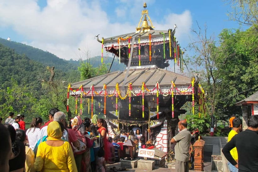 Pokhara: 1-Day World Peace Pagoda and Lord Shiva Statue Trek - Lunch, the return walk, and the taxi home