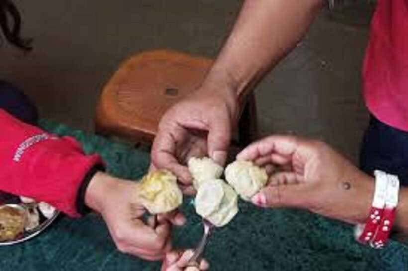Pokhara: 3 Hour MoMo cooking class - Choosing and preparing the filling