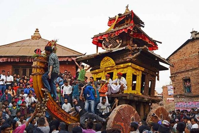 Private Day Tour: Patan and Bhaktapur from Kathmandu - Potter’s Square and time for lunch
