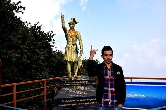 Private Half-Day Chandragiri Cable Car Tour in Kathmandu - Food, views, and optional hilltop activities