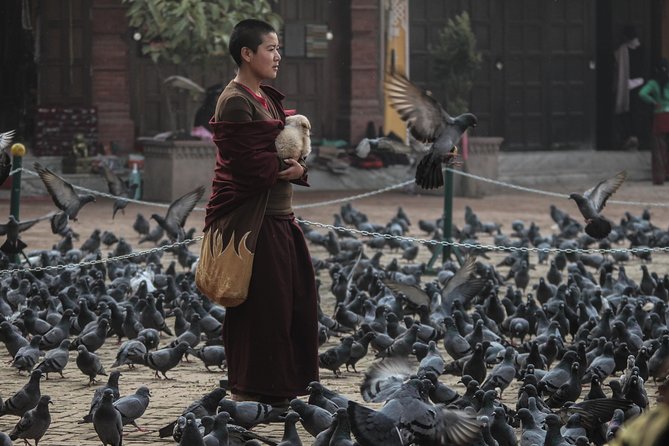 Temples and Stupas Tour in Kathmandu Valley - What the guide adds to the day