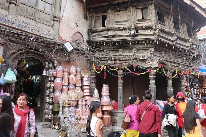 Walking Street Food Tour and 2 UNESCO Sightseeing in Kathmandu - What the private guide adds